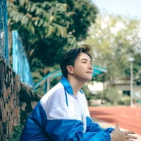 louhoangg