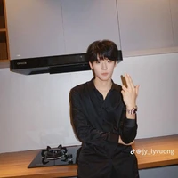 TUẤN HÀO