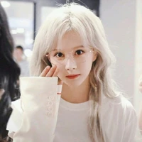 Đoàn Nghệ Tuyền [ Nàng ]