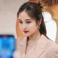 Freen Sarocha Chankimha (Cô)