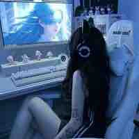 Thuỳ trang ( ny kiên)