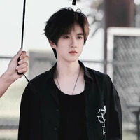 Hạ tuấn lâm