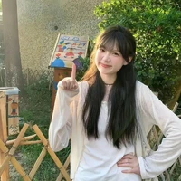 Tuyết Nhi ( lớp trưởng)