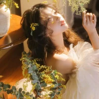 Hạ Linh Nhi _ Evelyn