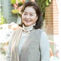 Ngọc Bích - Dì giúp việc