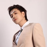 Lou Hoàng