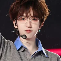 Hạ Tuấn Lâm (Anh)