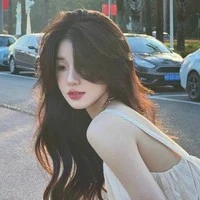 Hoàng Thùy Linh