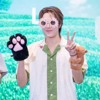 Tác giả xinh trai