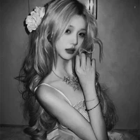 Trần Thanh Di  ( mẹ ruột