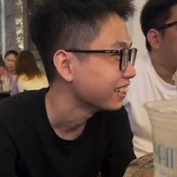 Vương Thuyên ( Yiwei )