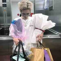 Bà tg có 4 bộ truyện