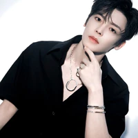 Hầu Minh Hạo_Em