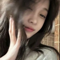 Vũ Mai Nhi( lớp trưởng khó ưa)