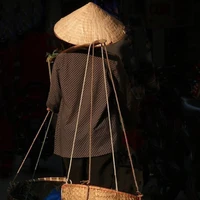 Bà năm chài