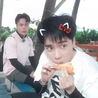 bé hùng quậy
