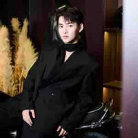 Hùng Huỳnh
