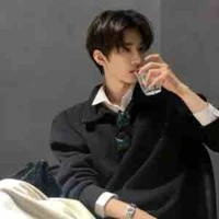 Hoàng Duy Anh (bố cô)