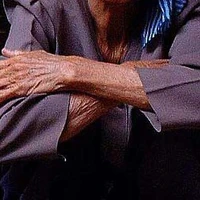 BÀ NGOẠI