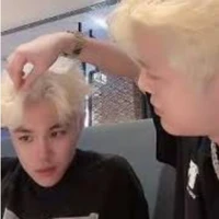 nhỏ kể truyện:)