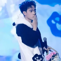 QUANG HÙNG LÊ