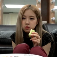 Tác Giả Siêng Năng Yêu Chaeyoung