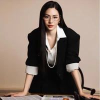 Lingling Sirilak Kwong_Cô