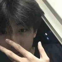 Hàn Tuấn Phong(anh trai Nhi)