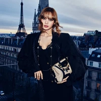 Lalisa( cô )