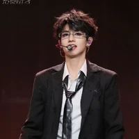 Chu Chí Hâm " hắn "