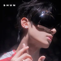 Trương Tuấn Hào" hắn "