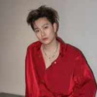 dương đeo mic