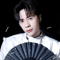 Lê Quang Hùng ( cậu cả )