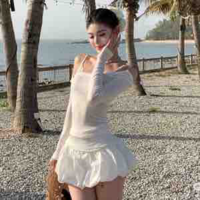 MINH NHI 