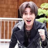 năm nữ gì t cũng cân tất