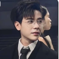 QUANG HÙNG