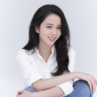 Kim Jisoo - cô