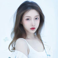 Khương Trinh Vũ/bạn thân cậu