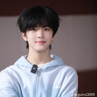 Trương Hàm Thụy(em)