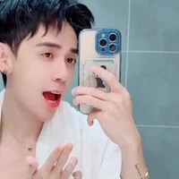 Q.Hùng