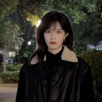 Bách Hân Dư - Chị