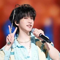 Hạ Tuấn Lâm - Y