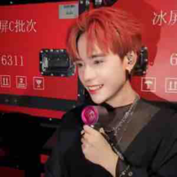 (Em)Lê Quang Hùng