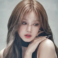 Song Yuqi [ 104 ]