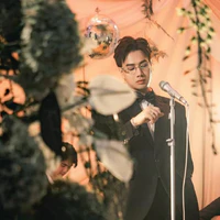 Lou Hoàng ( Cún - E)