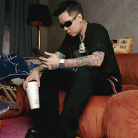 Bùi Thế Anh ( Andree Right Hand )