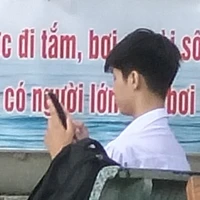 MAK-bôn