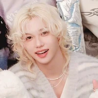Lee Felix Yongbok( em)