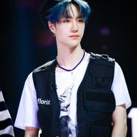 vương nhất bác(yibo)