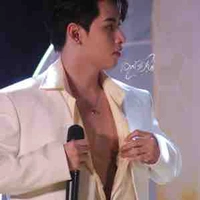 Hùng Huỳnh 
